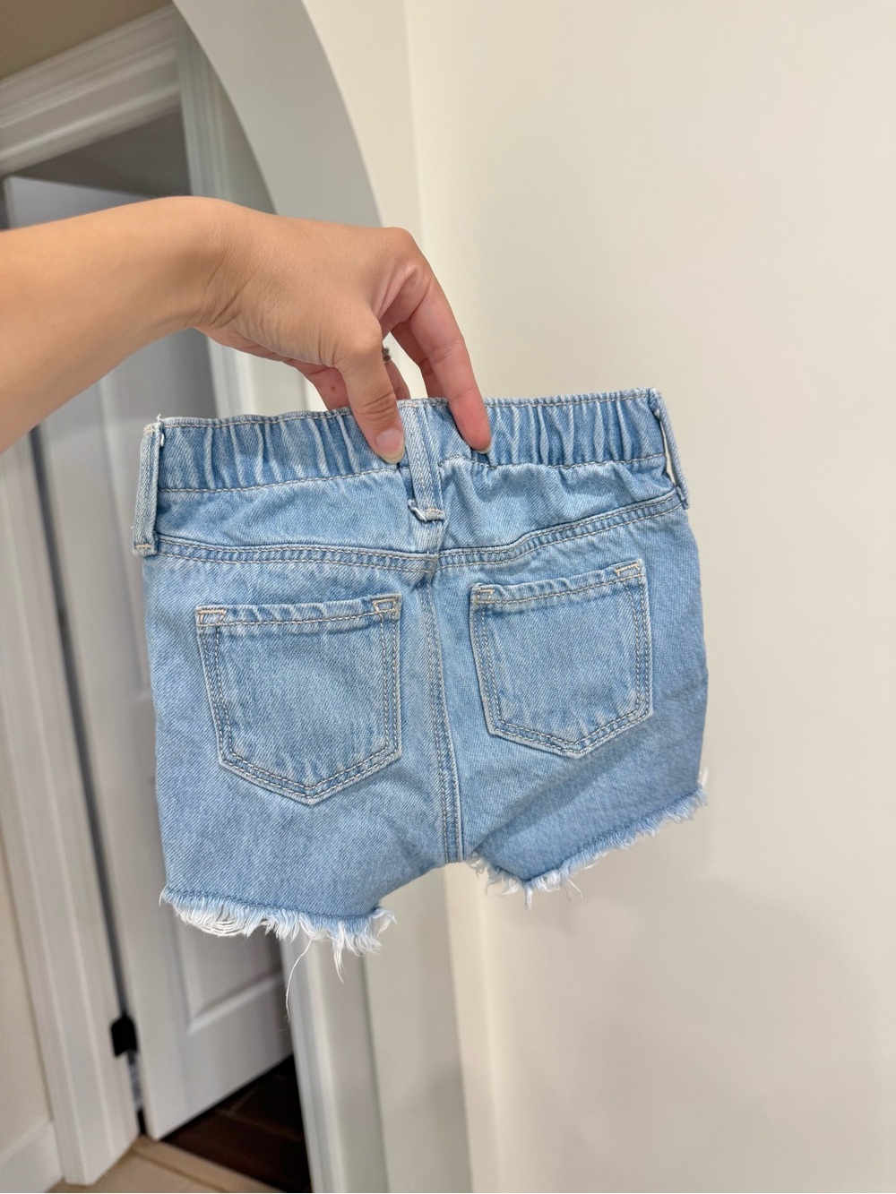 Old Navy Light Blue Denim Daisy Embroidered Kids Shorts 18-24m - Picture 3 of 3